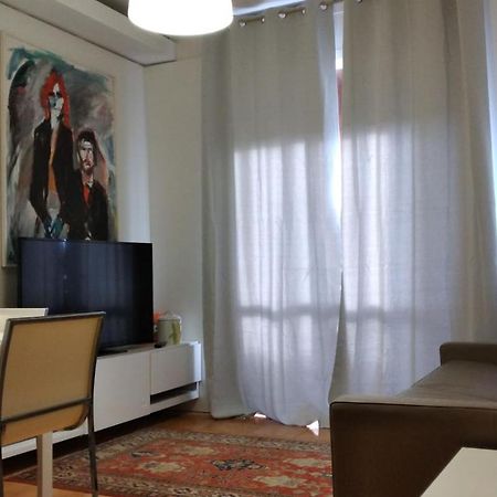 Carducci Apartment - The V Collection ตูราเต ภายนอก รูปภาพ