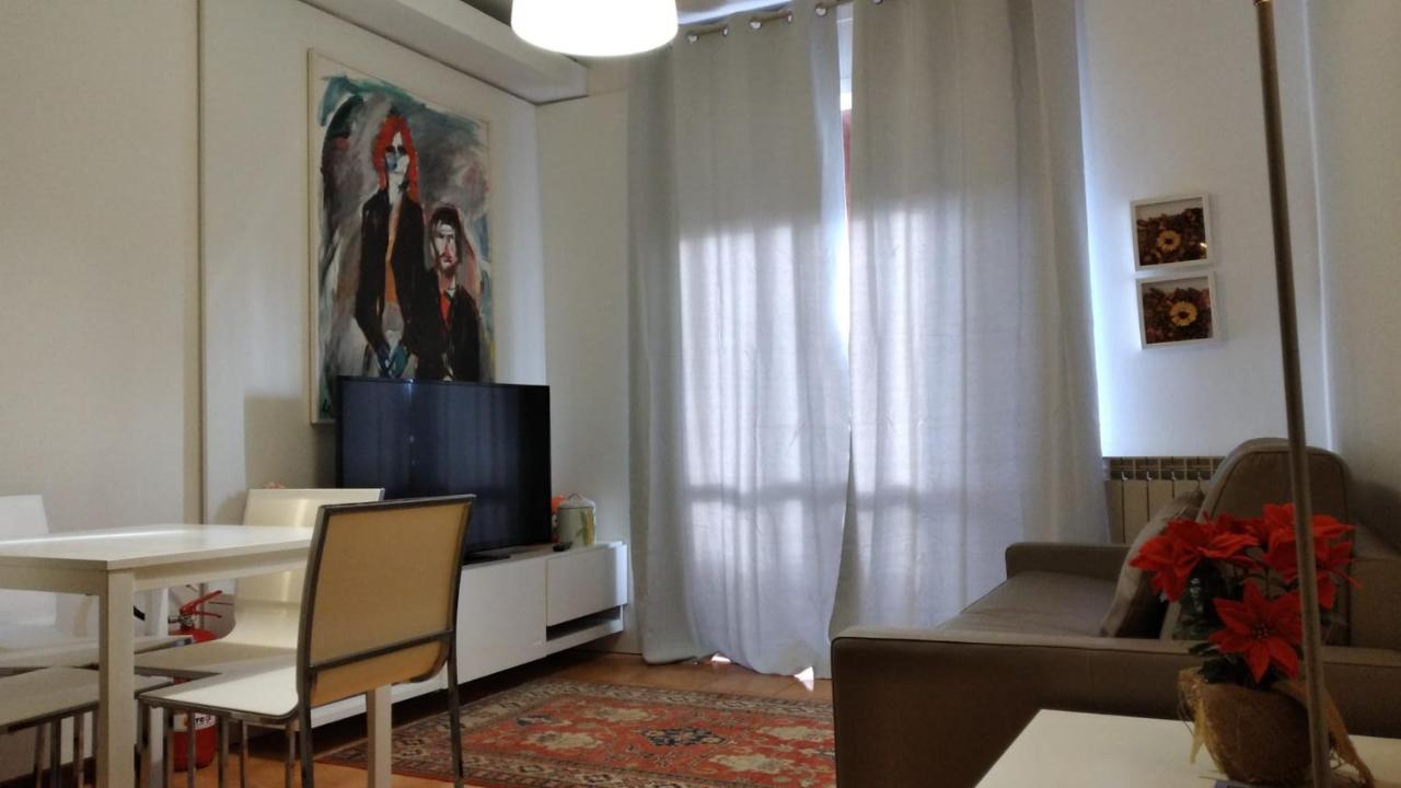 Carducci Apartment - The V Collection ตูราเต ภายนอก รูปภาพ